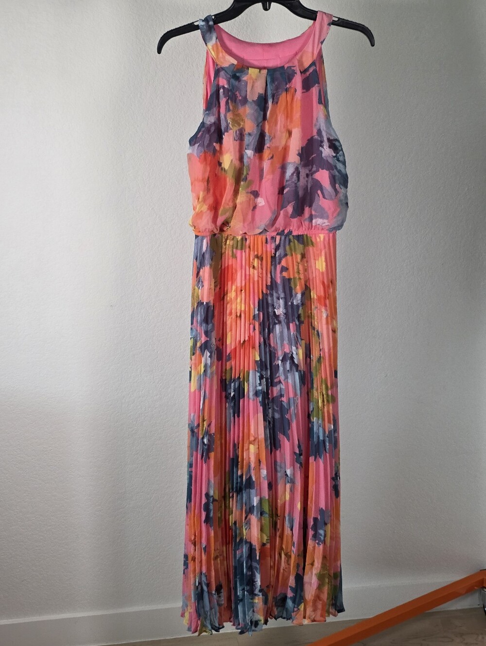Signature by Robbie Bee Pink Floral Pleated Maxi Dress 6P Sleeveless $99 - Picture 3 of 10